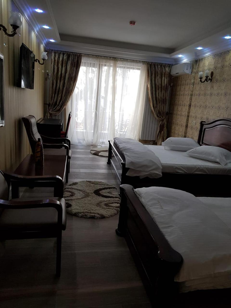 Edy'S Royal Predeal Hotel Exterior foto