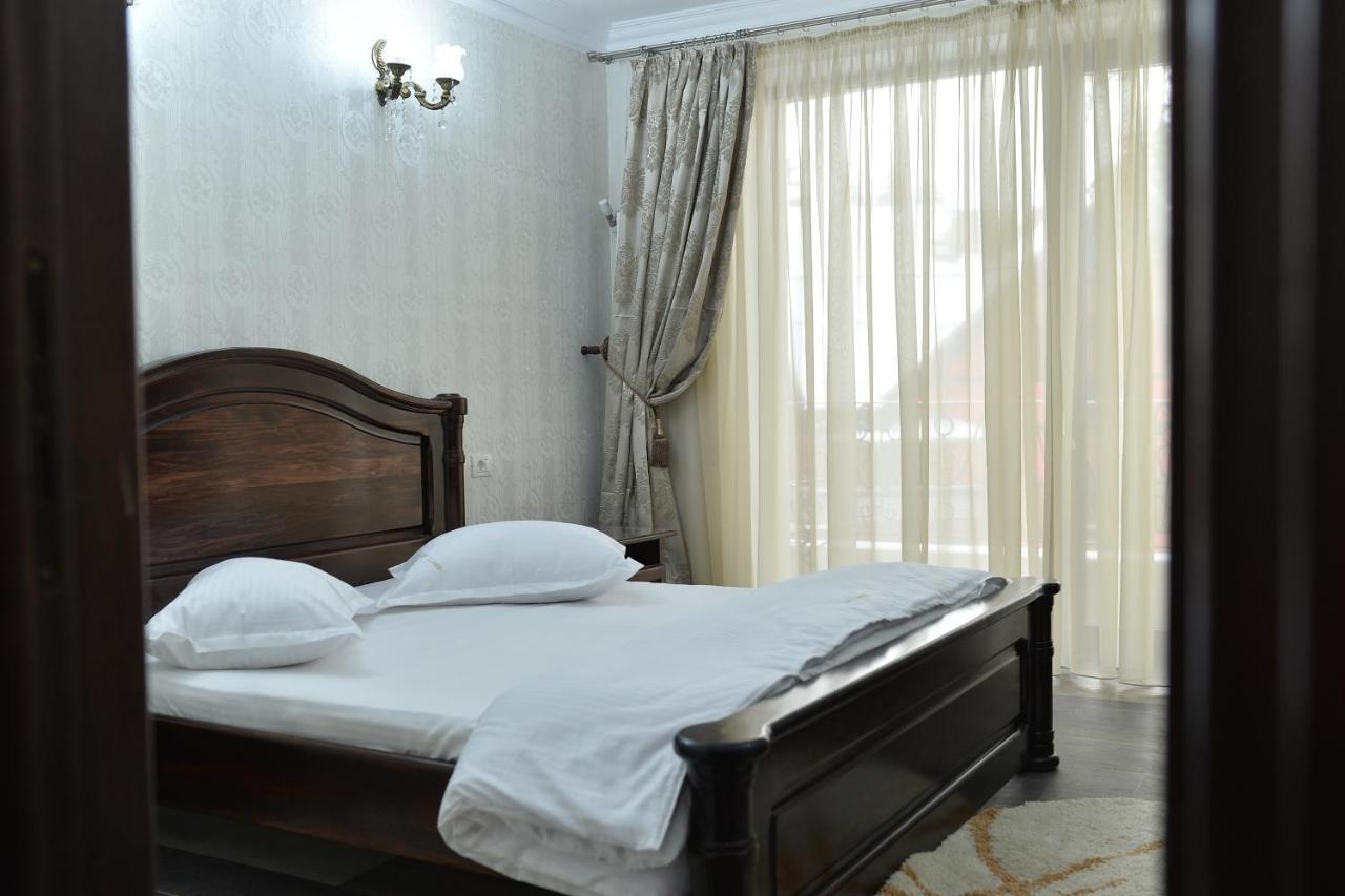 Edy'S Royal Predeal Hotel Exterior foto