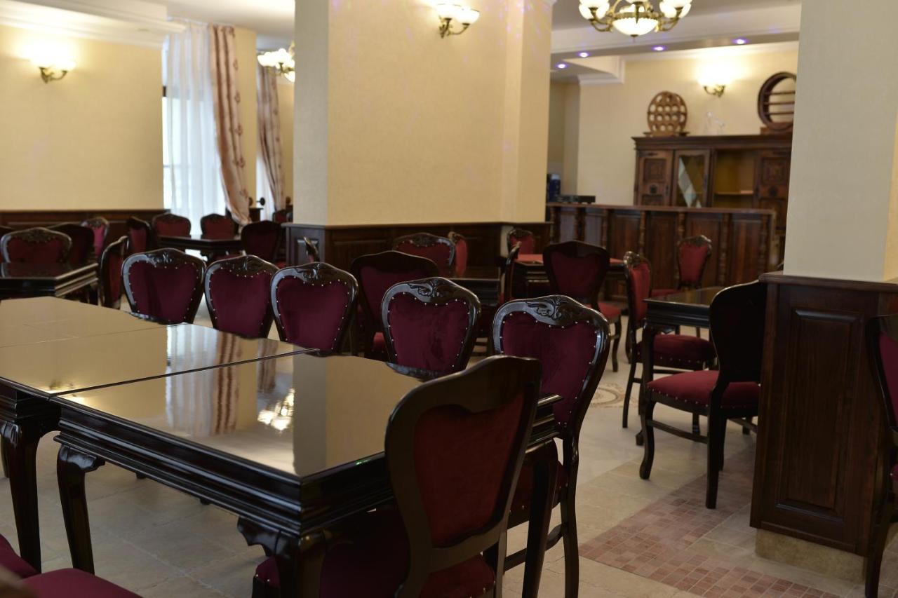 Edy'S Royal Predeal Hotel Exterior foto