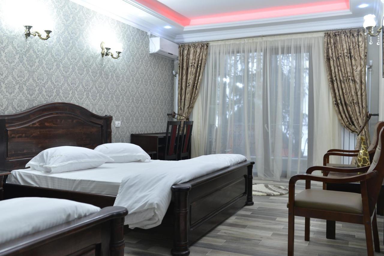 Edy'S Royal Predeal Hotel Exterior foto